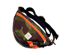 Load image into Gallery viewer, Outpost Waxed Canvas Crossbody Pack