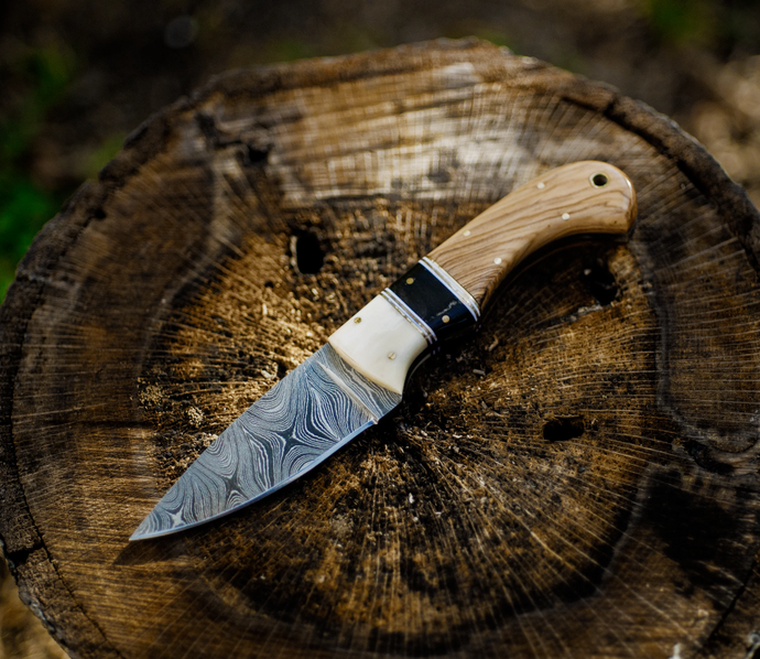 Vintage Gentlemen - Olive Wood And Bone Skinner